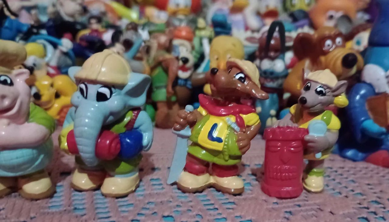Coleção de miniaturas de personagens infantis - Foto 2