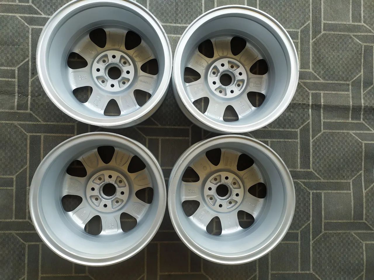 Rodas Fiat aro 14  - Foto 4