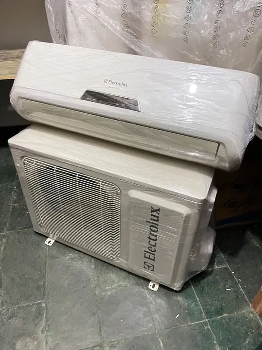 Ar Split ELECTROLUX 9000 btus semi novo