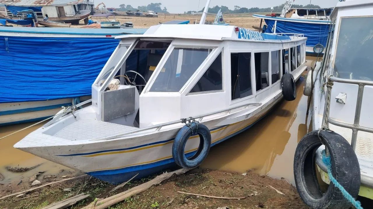 Lancha top pronta para acoplar a máquina e viajar  - Foto 3