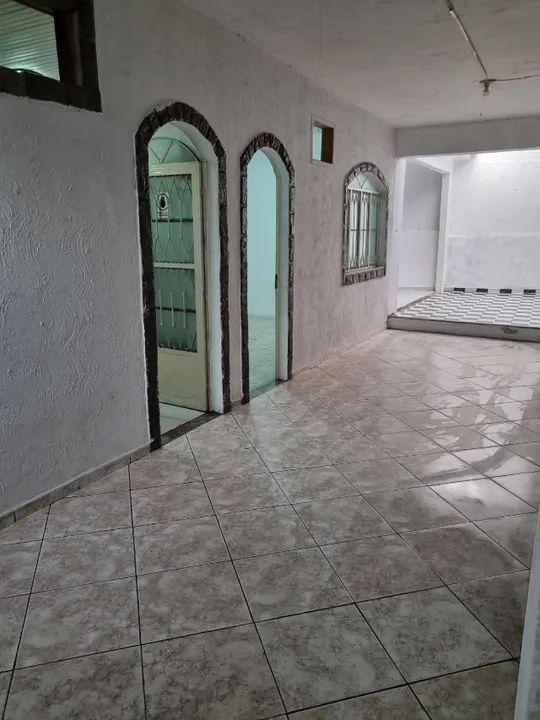 Espaço Comercial na Rua General Azeredo em Realengo ((( Igreja, Salão, Empresa )))