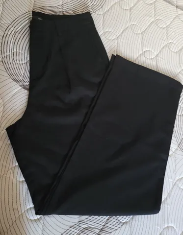 Calça pantalona em alfaiataria