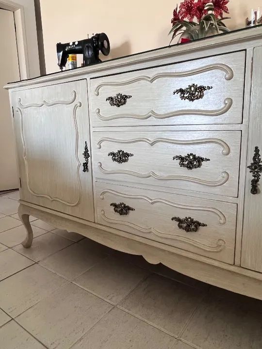 Aparador madeira maciça com patina - Foto 2