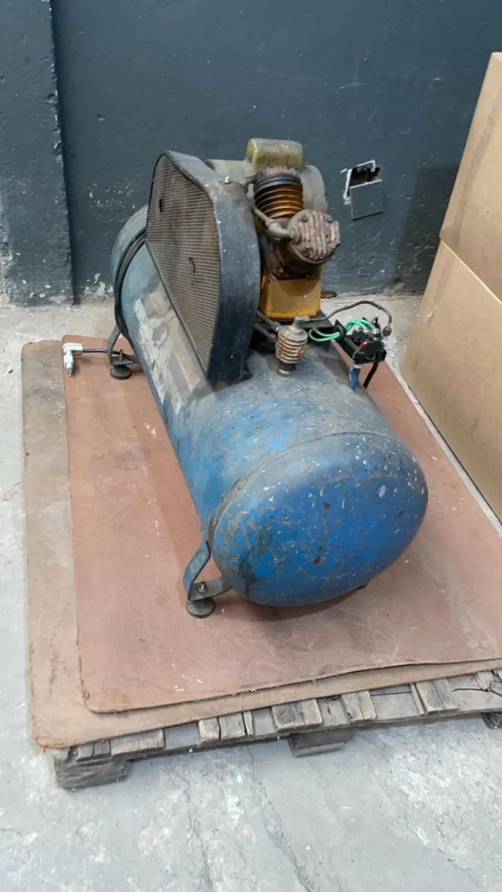 Compressor Ar Schulz MSI 2,6 VL - 200l