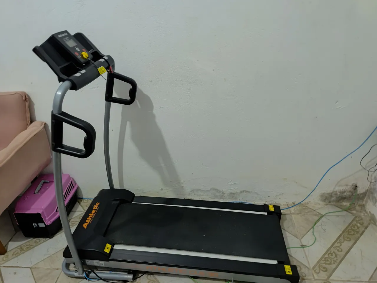 Esteira Athletic - Equipamento de ginástica