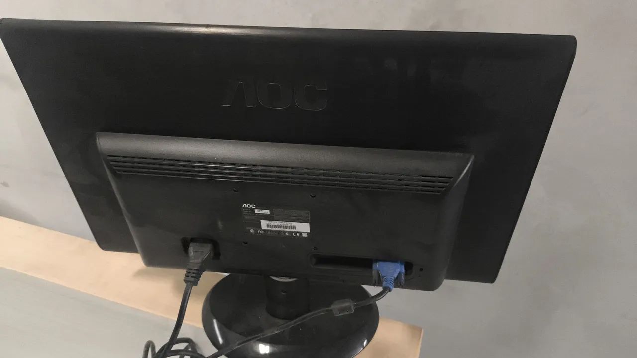 Monitor LCD AOC 15"