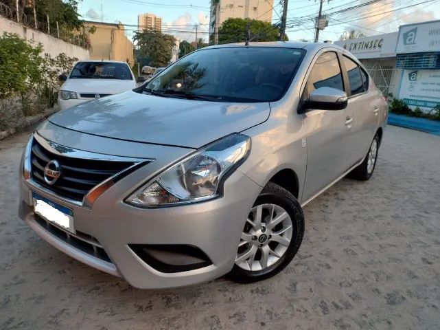 Nissan Versa SV 1.6 18/19