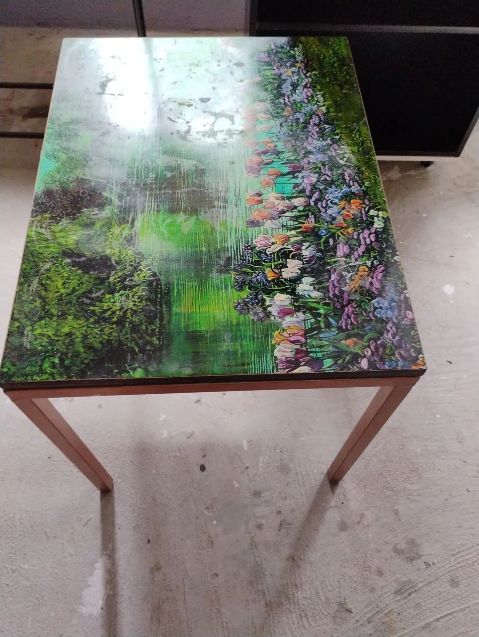 Mesa de centro ou canto com tampo floral - vintage - Foto 5
