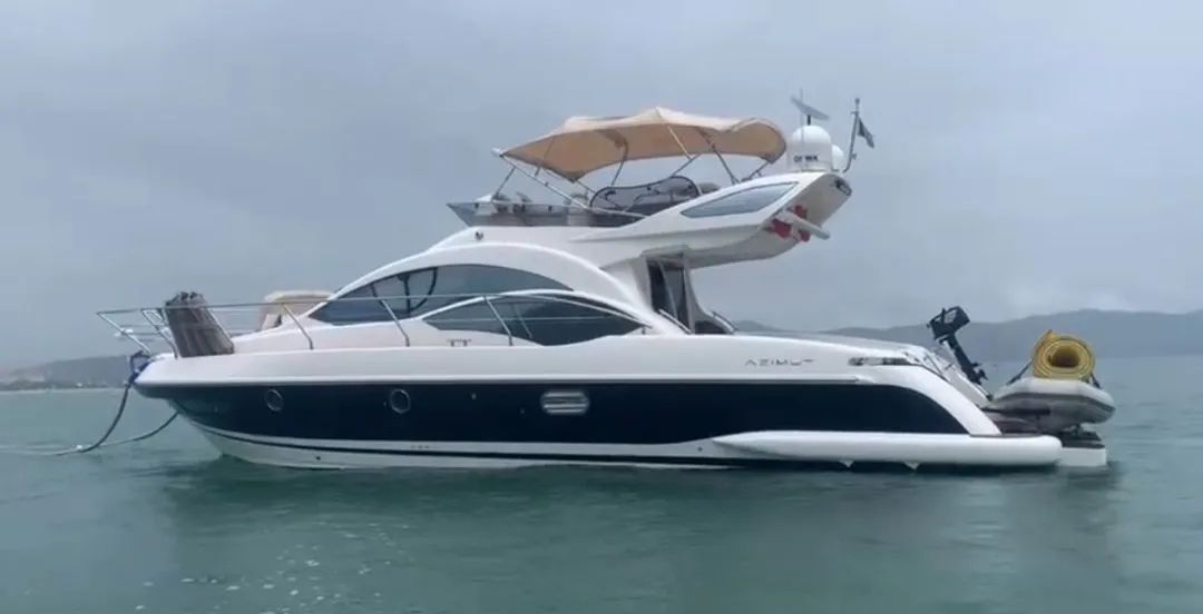 Intermarine 430 ano 2009 com 2 x IPS 600 zero - não Azimut. Schaefer 