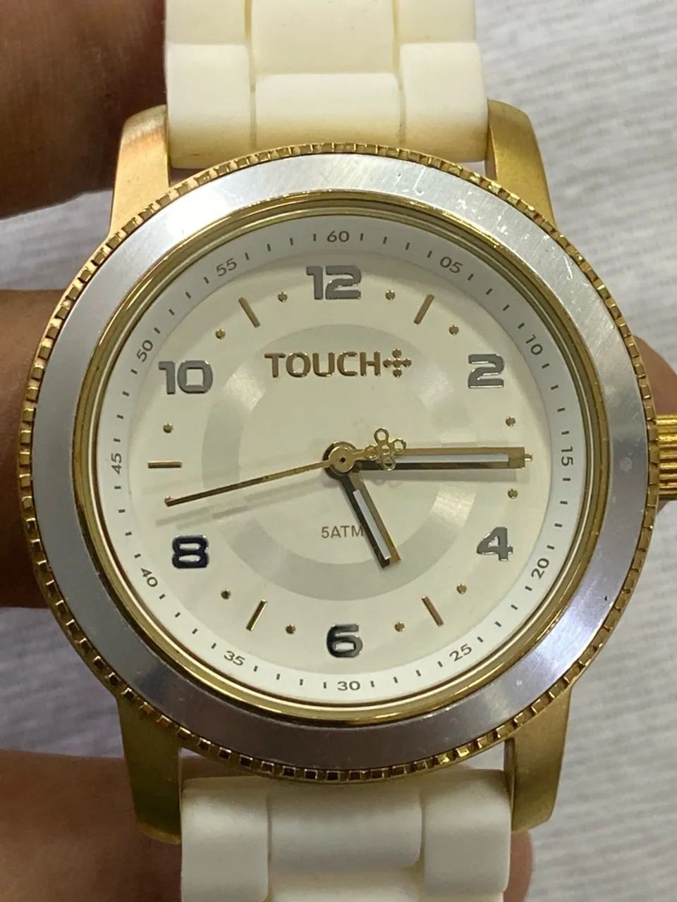 Relógio Touch Branco e Dourado