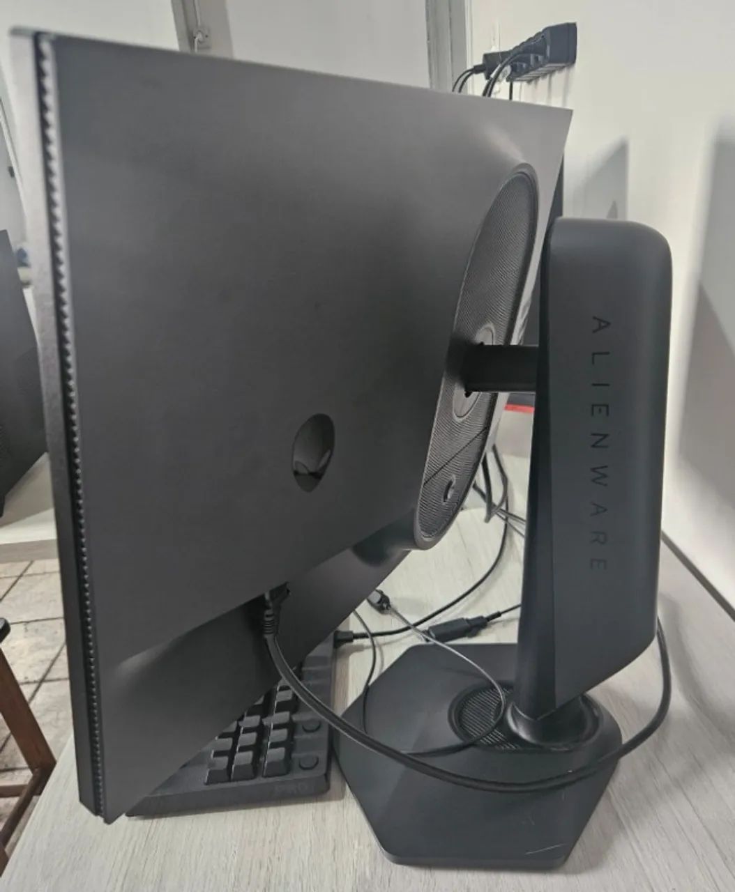 Monitor Gamer Alienware 25 360 Hz AW2523HF - Foto 3