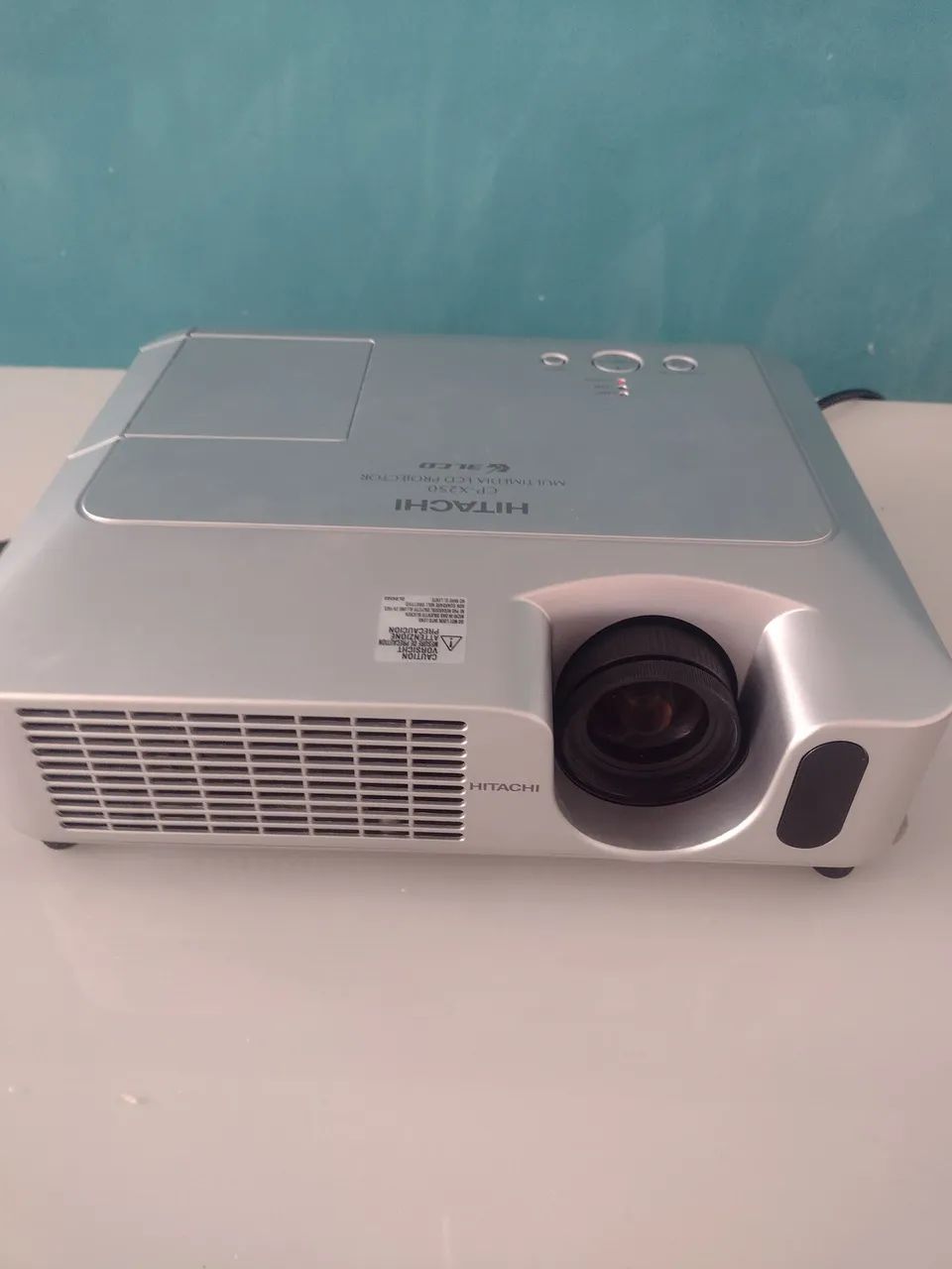 Projetor Hitachi CP-X250 LCD 