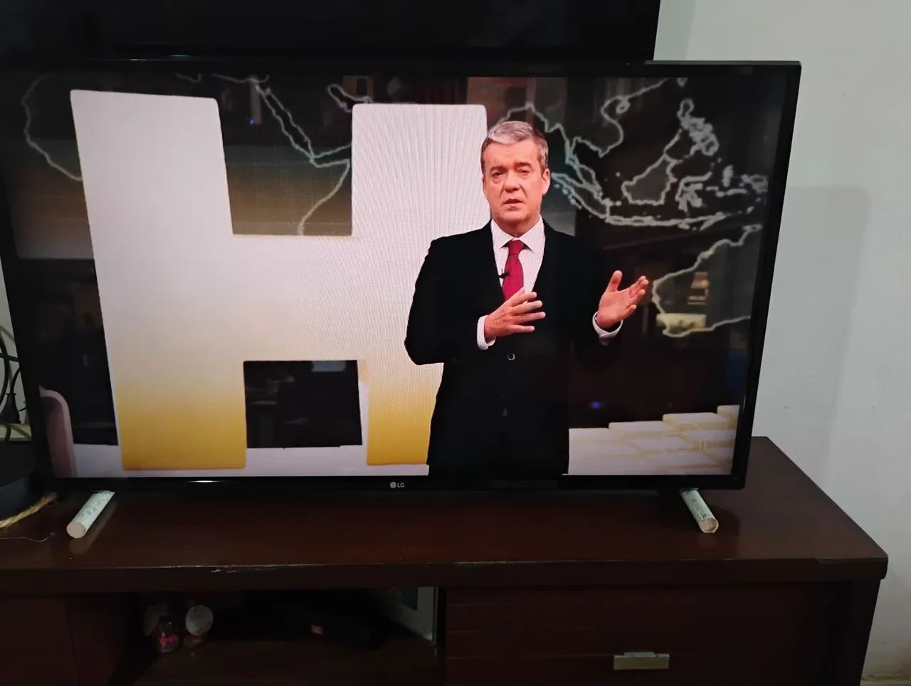 TV LG 43 polegadas Smart - Foto 3