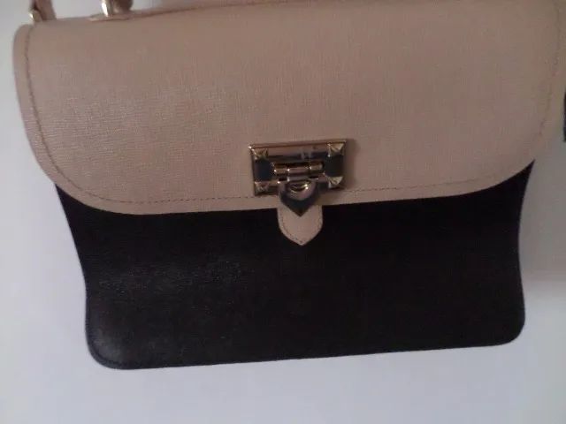 Bolsa Couro Legítimo- Novíssima usada só 1 vez. Tiracolo e -Bege e marrom - Foto 3