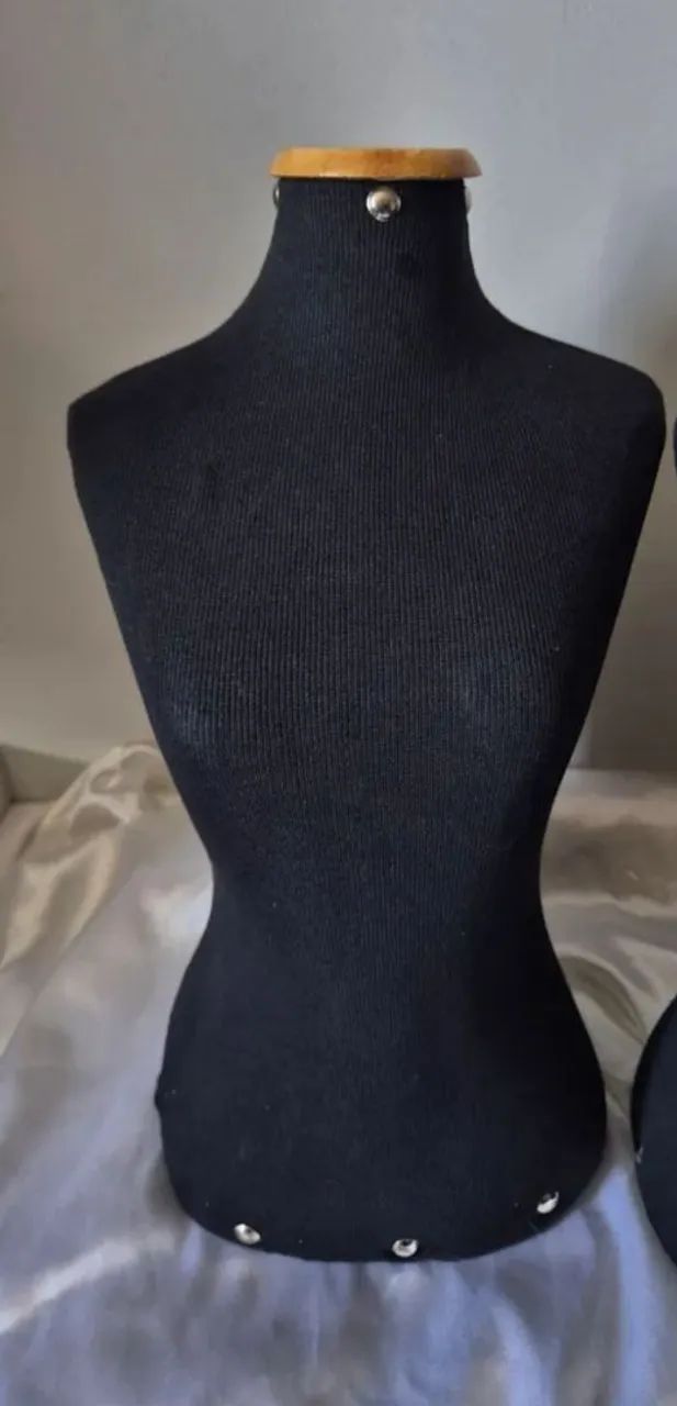 Busto Expositor de Colar - Foto 2