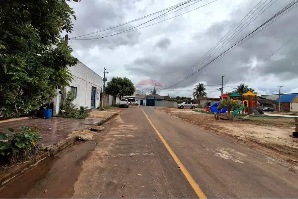 Espaçosa Casa à Venda no Charmoso São Cristóvão