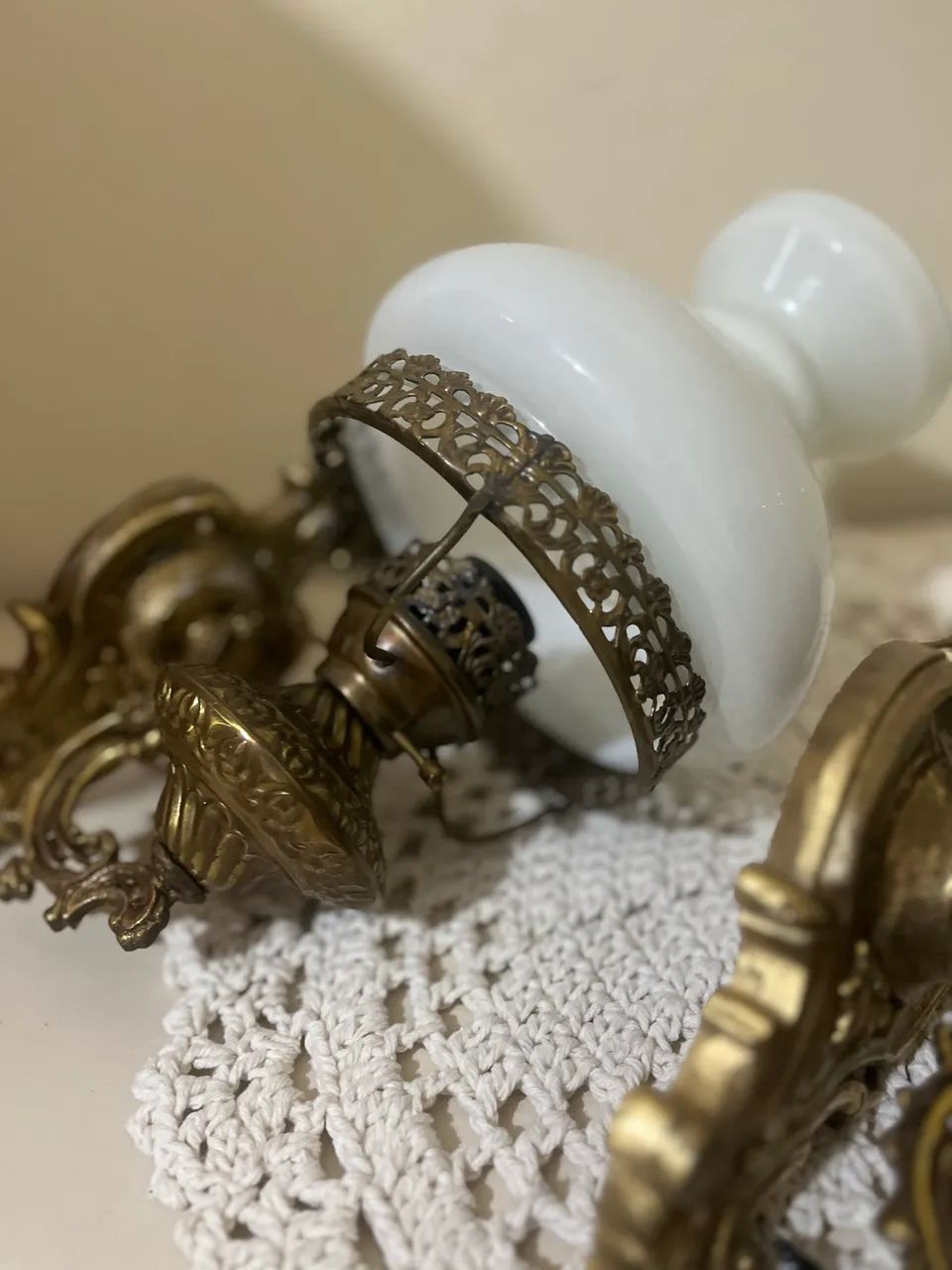 Par de arandelas em bronze. - Foto 4
