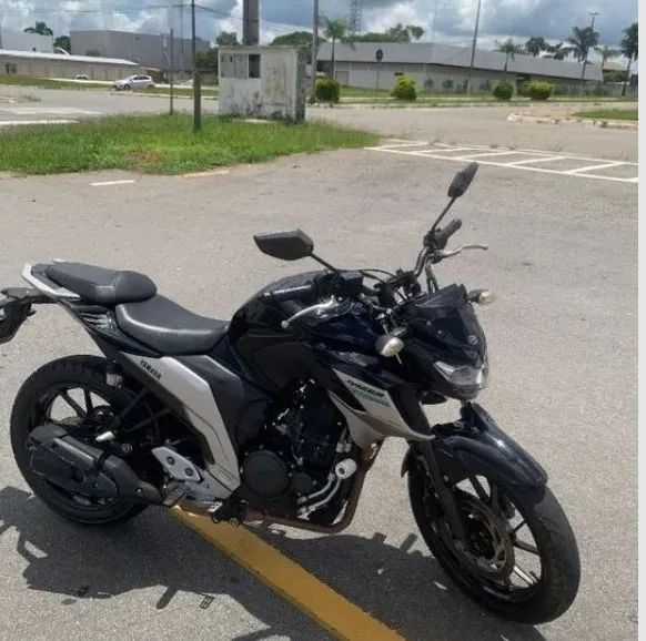 Temos motos com entrada a partir de 4 mil demais na promissória. * - Foto 3