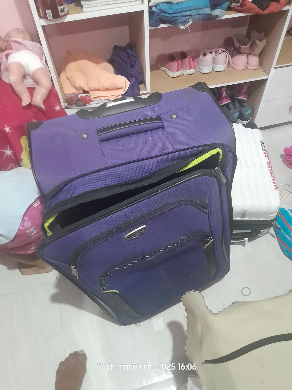 Mala de viagem grande roxa