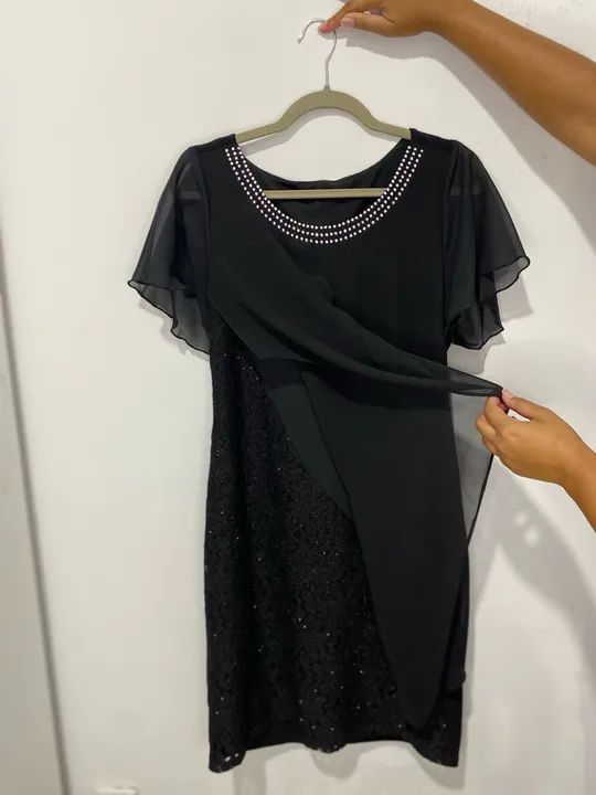 Vestido preto com renda e detalhes em pedrarias - Foto 3