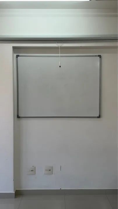 Tela e Lousa de Projeção Branca