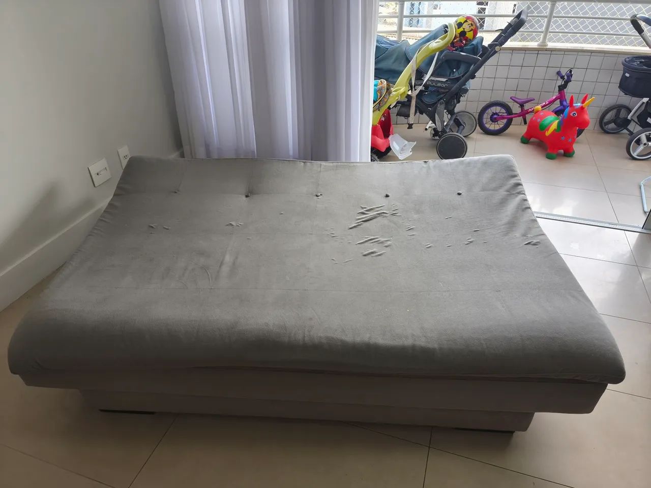 IMPERDÍVEL: Sofá-cama muito barato64842033692545122
