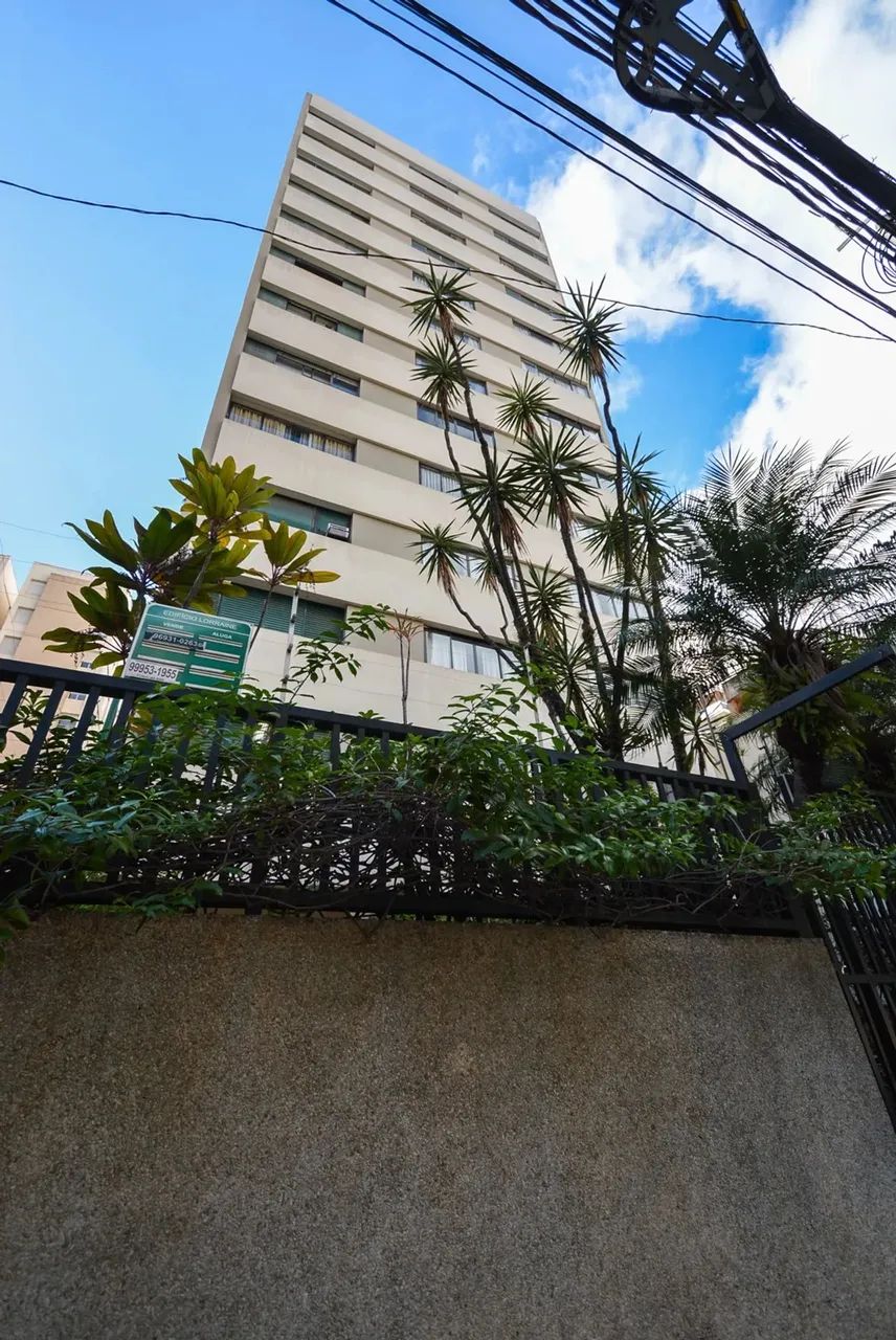Apartamento tipo para venda com 3 quartos, sendo 1 suíte, 230m² - Foto 2