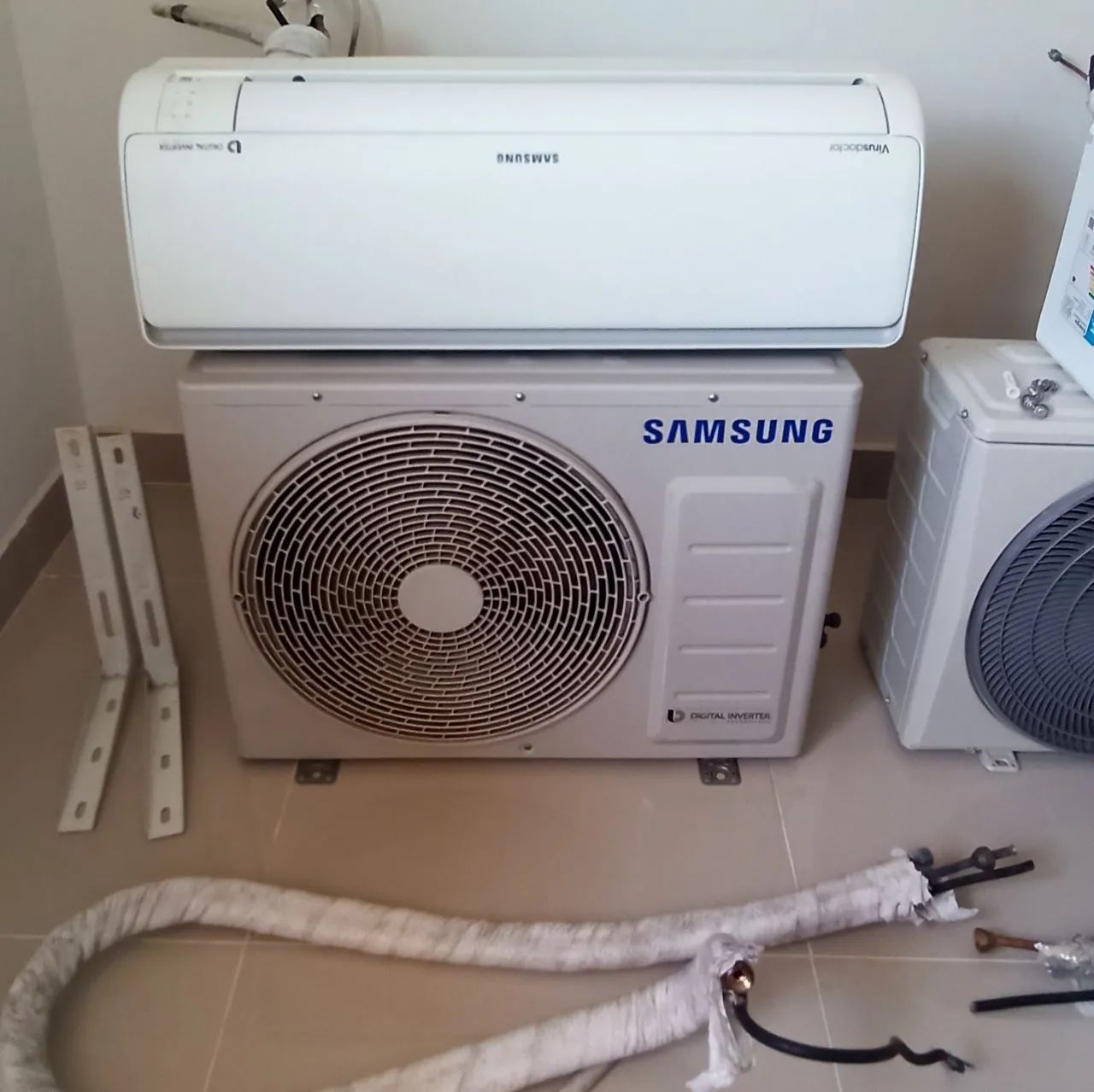 Ar-condicionado Samsung Split Digital Inverter 8-polos 11.500 BTUs Frio