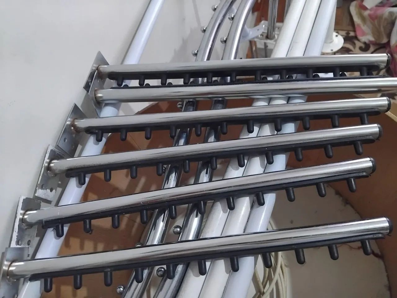 Araras de parede pra Cabides para loja