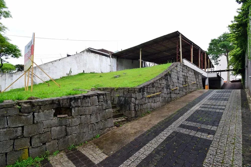 Terreno com 1.216m² bairro Rebouça, próximo ao Hospital Pequeno Principe. - Foto 3