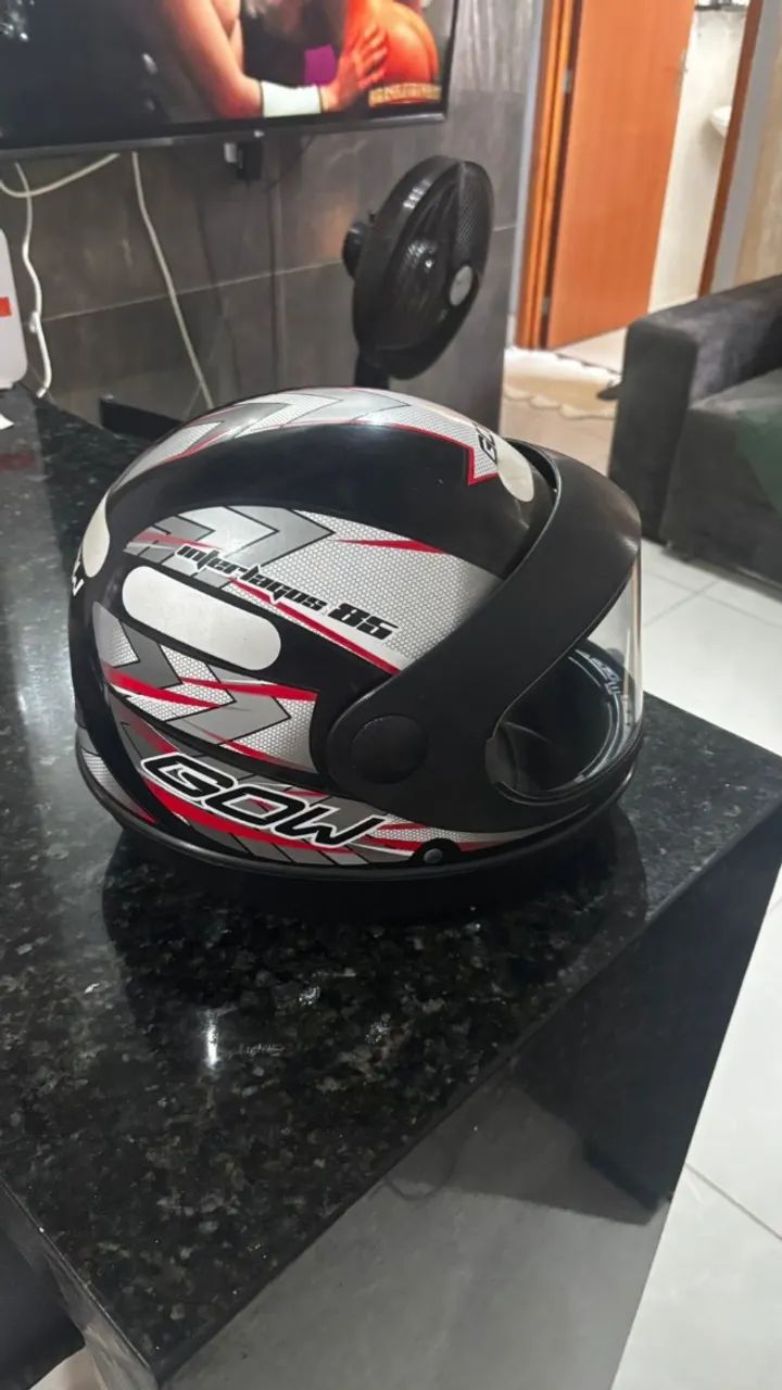 capacete gow