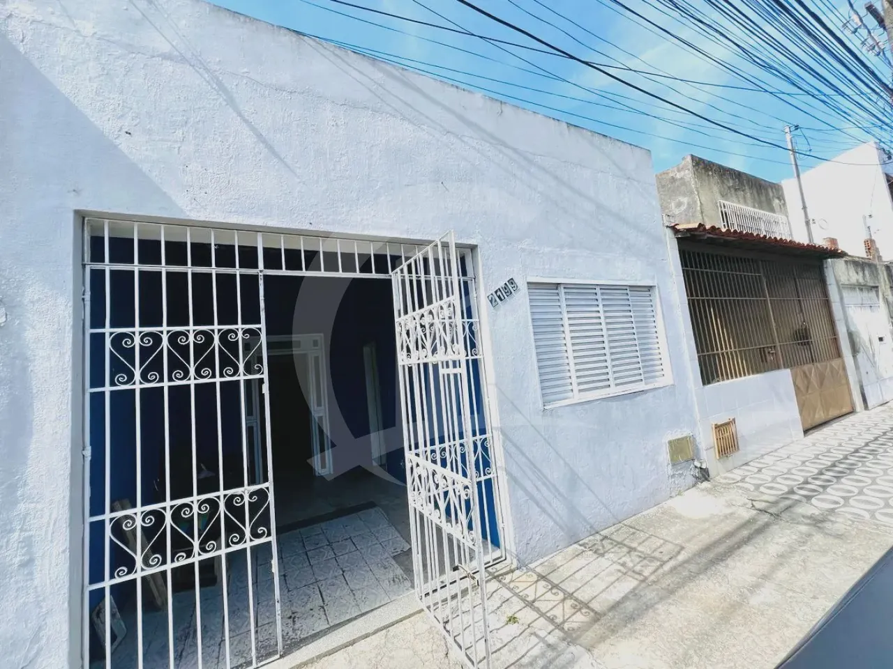 EXCELENTE CASA PARA PONTO COMERCIAL A VENDA EM ÓTIMA LOCALIZAÇÃO NO BAIRRO SIQUEIRA CAMPOS