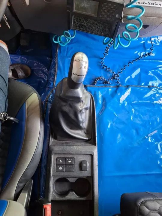 VOLKSWAGEN 25-420 VITRONIC AUTOMÁTICO TETO ALTO CONSTELLATION 6X2 DIESEL ANO E MODELO 2016 - Foto 14