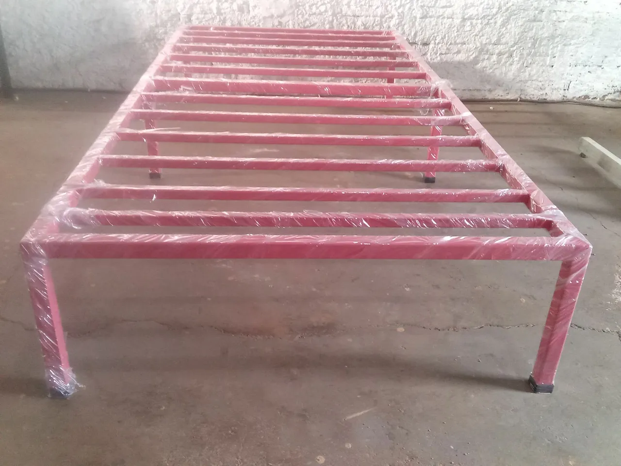 Estrutura de Cama de Metal