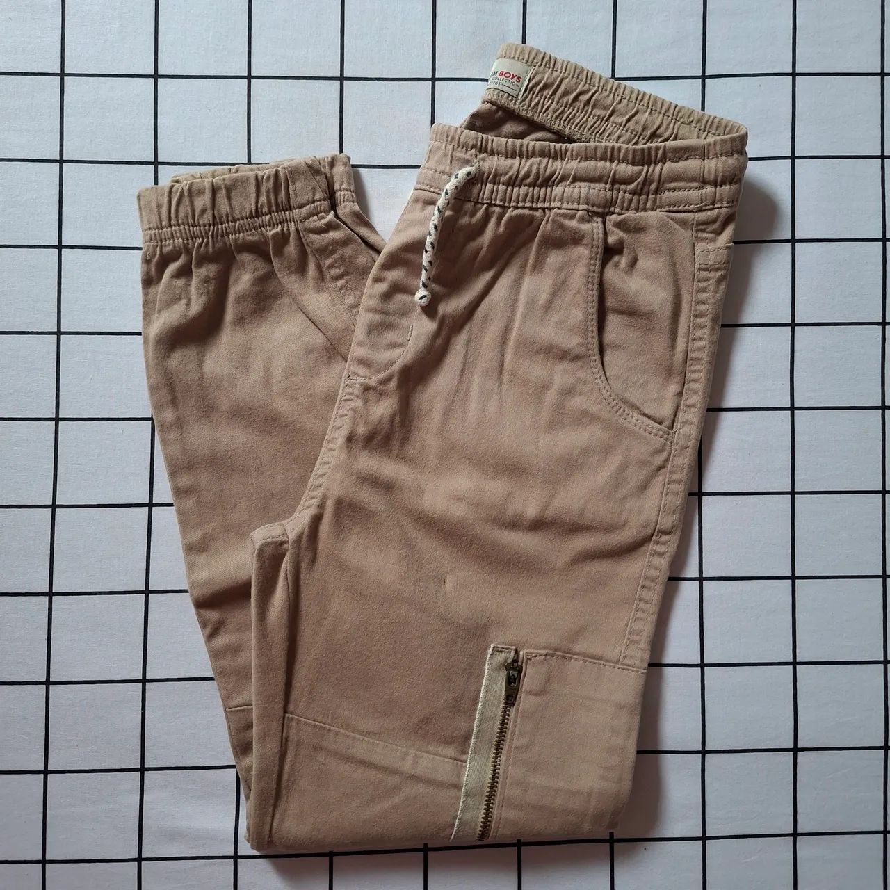 Calça Jogger Infantil com Bolso Cargo - Tam 7-8 - Foto 2
