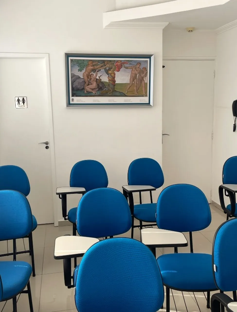 12 Cadeiras de aulas com prancheta