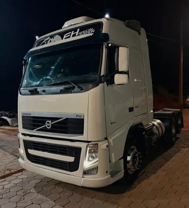 Volvo fh 440 6x2 globetrotter ano 2011