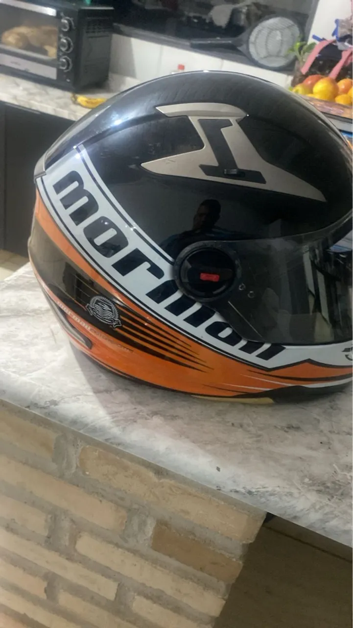 Capacete Mormaii Preto e Laranja