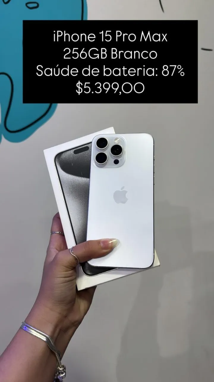 iPhone 15 Pro Max / 256GB Branco / Saúde de Bateria: 90