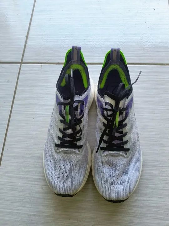 Tênis de corrida 
