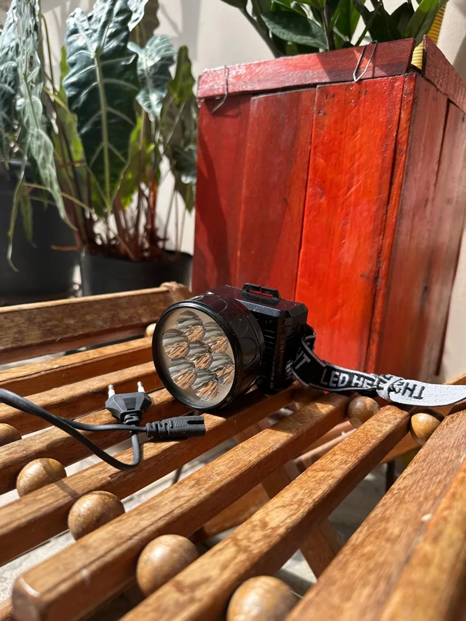 Lanterna de cabeça LED - Iluminação potente