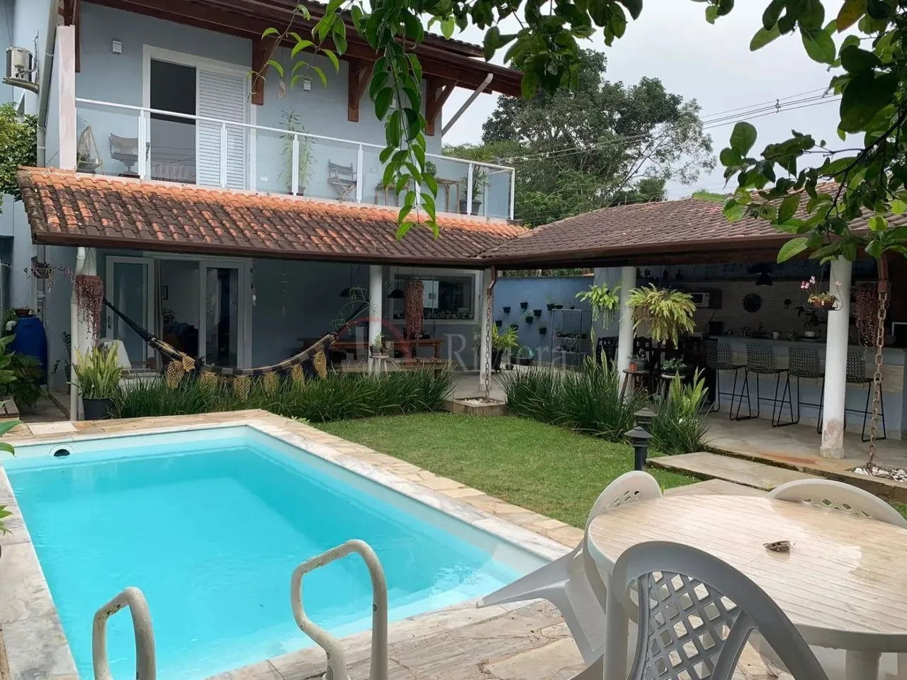 Linda Casa à disponível para Locação na Praia de Barra do Una, Localizada a apenas 400 met