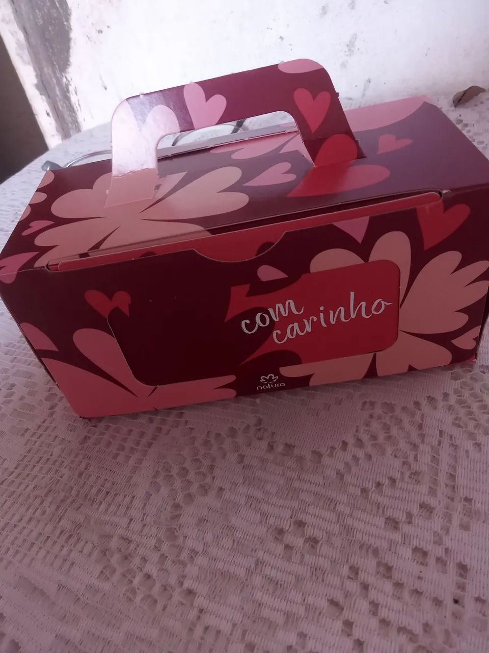 Caixa de presente Natura com carinho