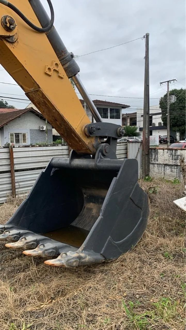 Escavadeira de de 800 mil por 560 mil. - Foto 6