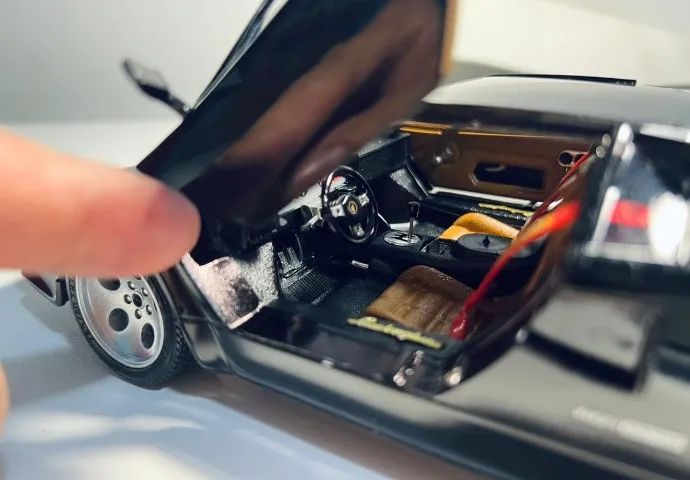 Lamborghini Countach Burago - 1988 - Miniatura 1:18 - Hobbies e