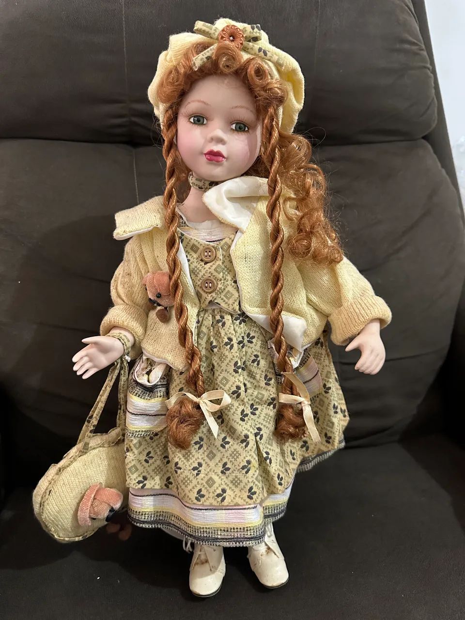 Boneca de Porcelana Importada 