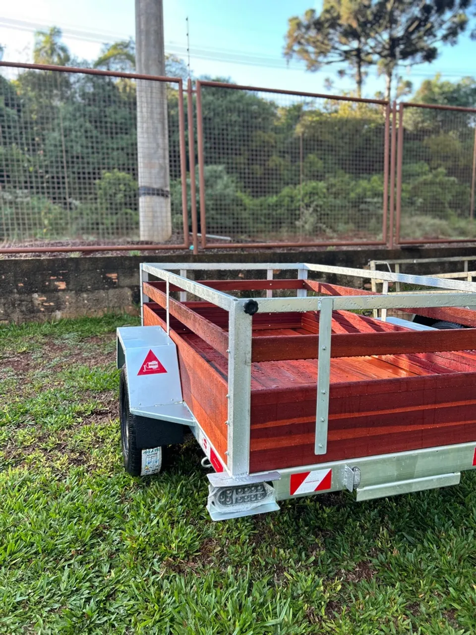 Carretinha fazendinha caixa alta