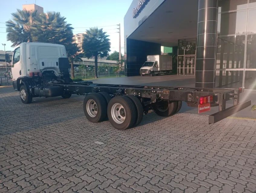 Mercedes-Benz - Accelo 1316 6x2 2021/21 - Foto 4