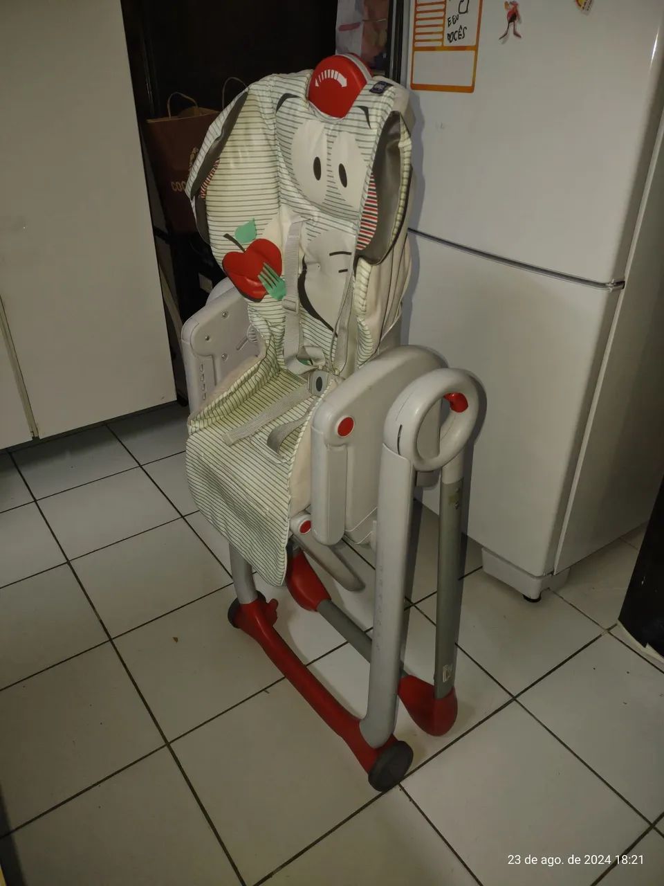 Cadeira de Alimentação Infantil Chicco Polly 2 start em Ótimo Estado - Foto 5