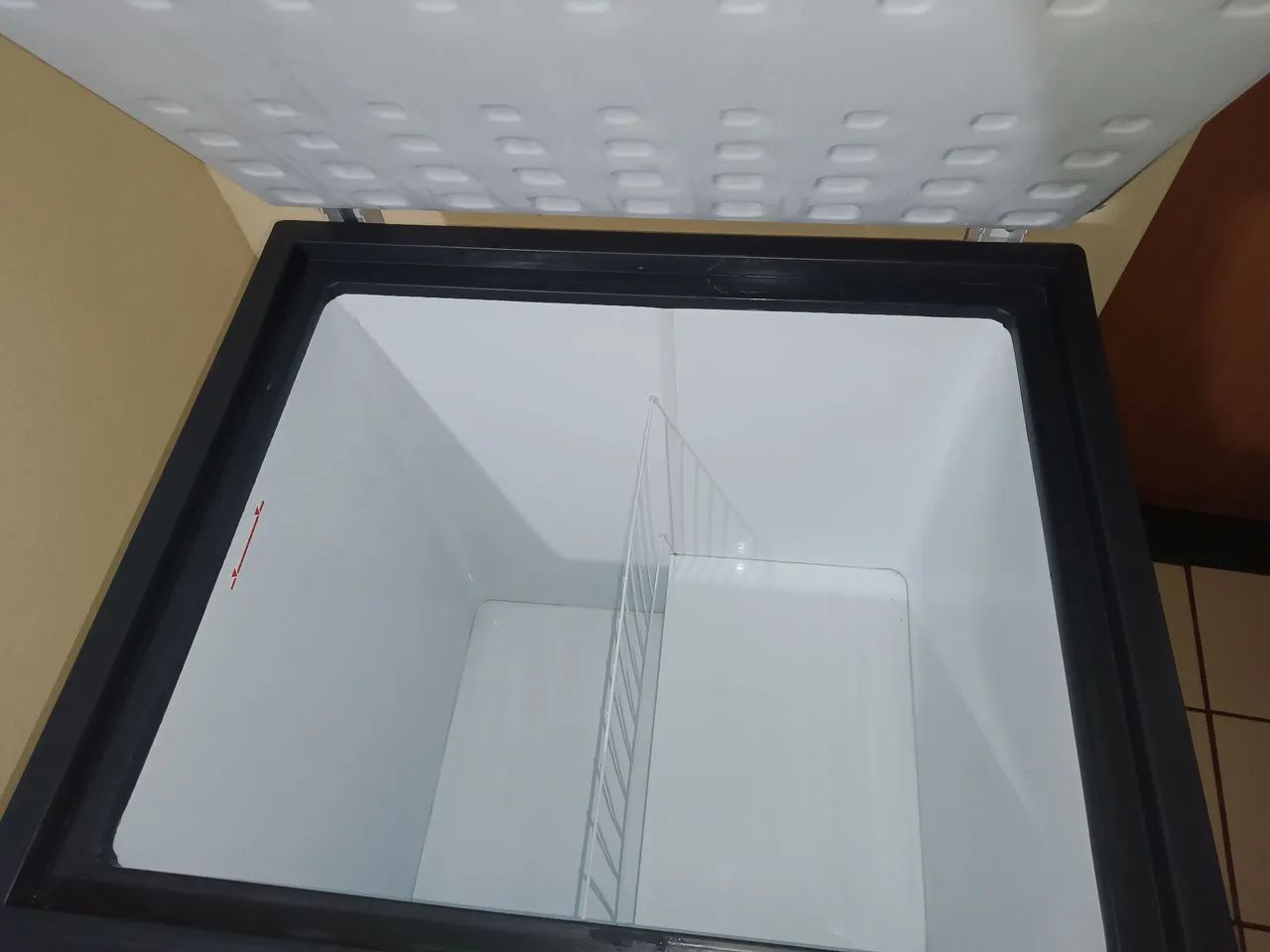 Freezer 230L ESMALTEC SEMI NOVO - Foto 4